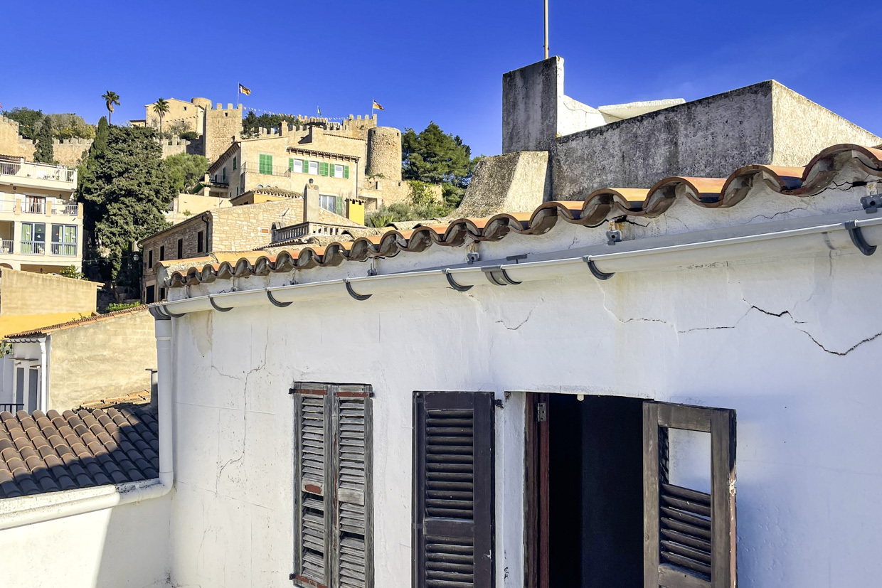 Sanierungsprojekt – Drei Stadthäuser mit vielseitigem Potenzial, zentraler Lage und Ausblick, 07580 Capdepera (Spanien), Stadthaus