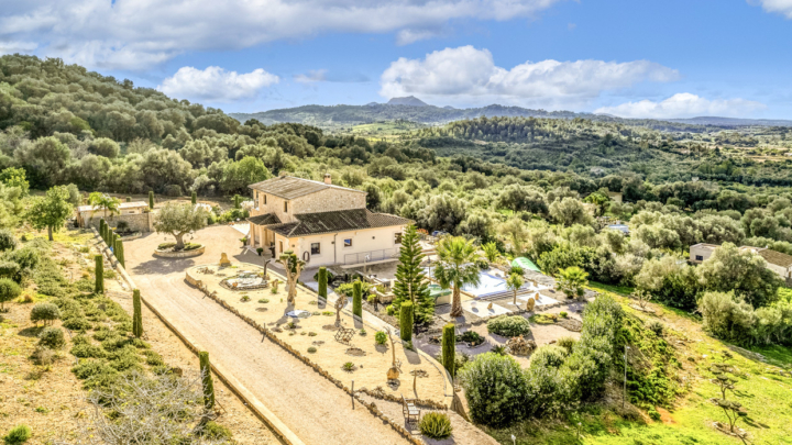 with USUFRUCTUARY RIGHT : Exclusive country house Son Maciá: Modern elegance with fantastic views and privacy, 07500 Manacor (Spain), Finca