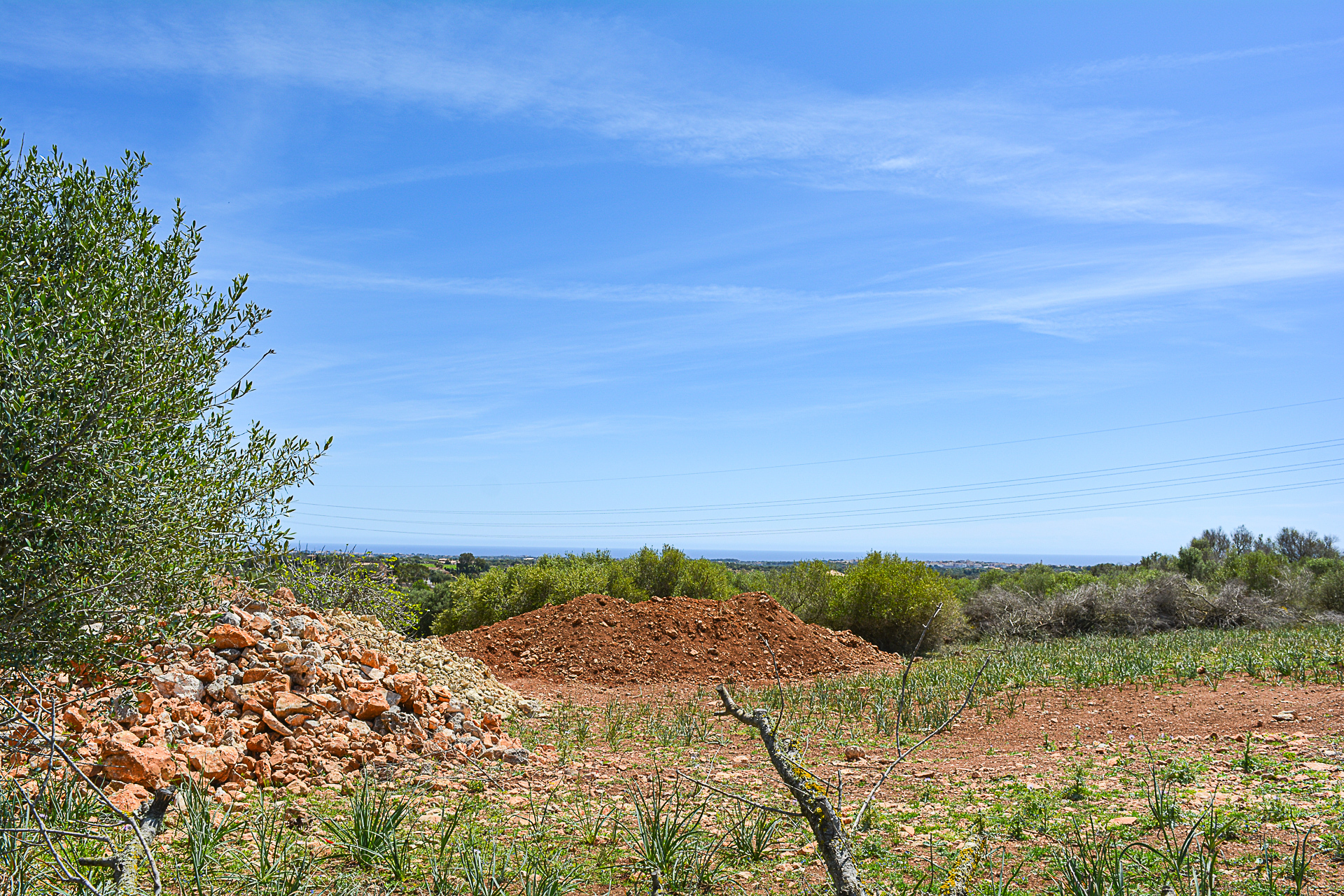 Building plot in attractive location with building permit and distant sea views, 07500 Manacor (Spain), Residential plot