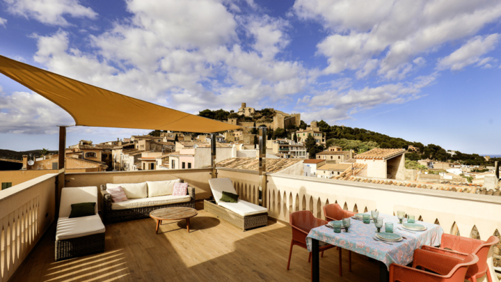 Charmantes Stadthaus – Modern saniert mit Dachterrasse und Meerblick, 07580 Capdepera (Spanien), Stadthaus