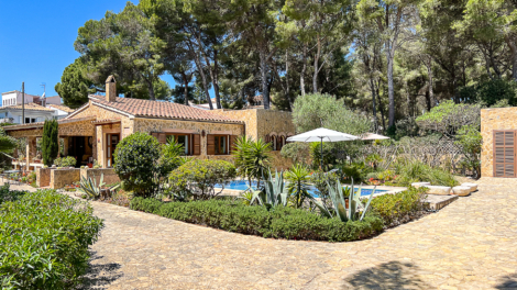 RESERVIERT: Mediterranes Wohnen in Cala Ratjada: Idyllisches Einfamilienhaus mit Salzwasserpool, 07590 Cala Ratjada (Spanien), Einfamilienhaus