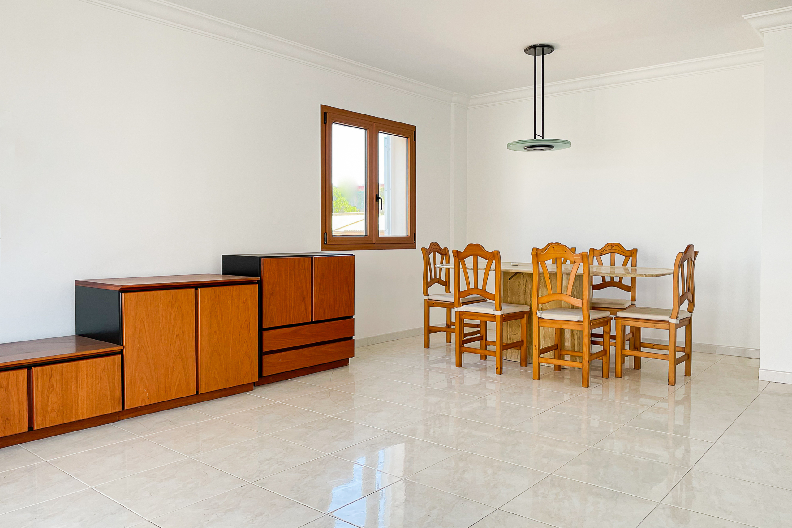 Amplio piso en zona tranquila con 3 dormitorios y balcón con vistas lejanas, 07590 Cala Ratjada (España), Piso en planta
