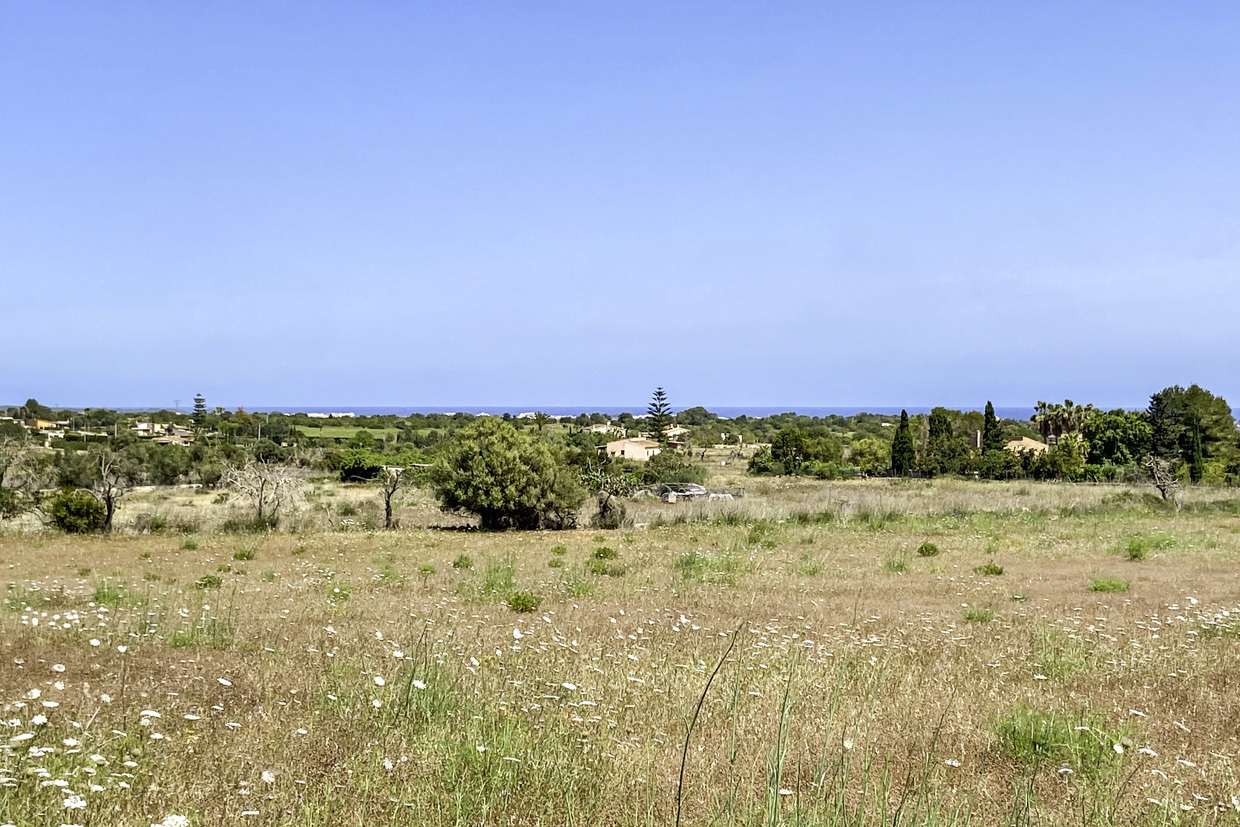 Top-Baugrundstück mit Fernmeerblick und voraussichtlicher Baugenehmigung Anfang 2025, 07680 Manacor (Spanien), Wohngrundstück