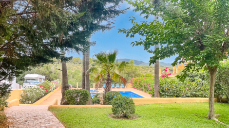 Planta baja con 2 dormitorios, jardín privado y piscina comunitaria, 07680 Cala Mendia (España), Piso en planta baja