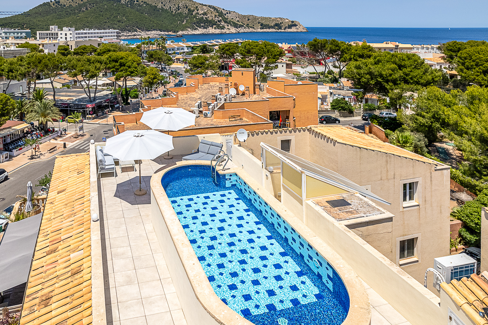 Fantastisches Penthouse mit 2 Schlafzimmern und Dachterrasse samt privatem Pool in Meernähe, 07590 Cala Ratjada (Spanien), Dachgeschosswohnung