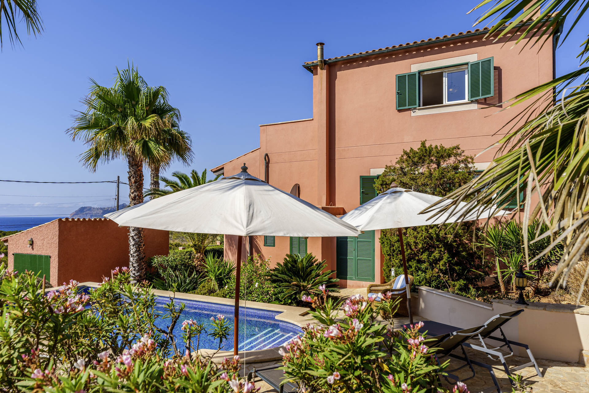 Villa mit Meerblick und Pool in begehrter, ruhiger Wohnsiedlung, 07590 Cala Ratjada (Spanien), Einfamilienhaus